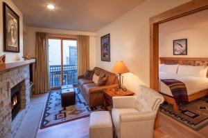 Living-Room-Cavenphoto_med-1-300x200.jpg